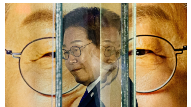 ‘李 대선승리 연설 준비 모습’ 타임지 올해 100대 사진에 선정 & 올해의 인물