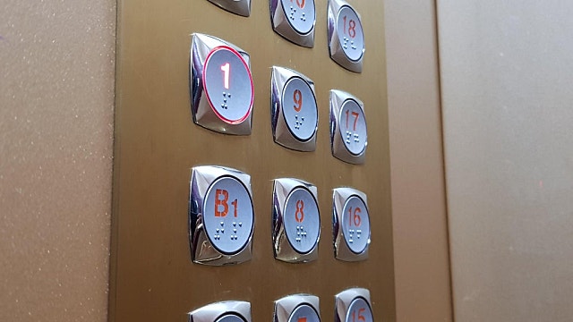 새벽배송을 금지하자는 이야기는 왜 나올까?