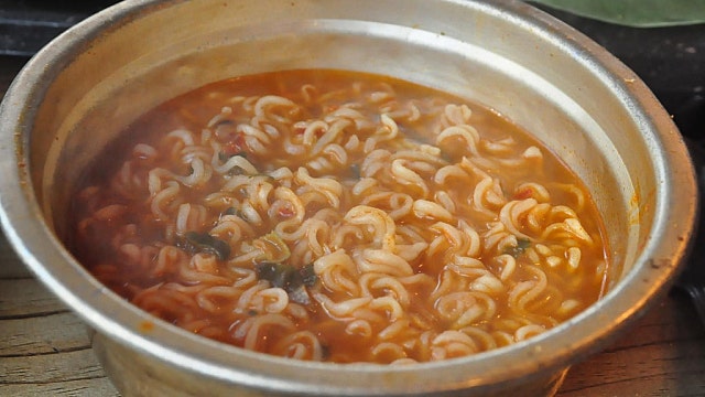 신상라면인 삼양1963 후기와 우지라면 파동 이야기